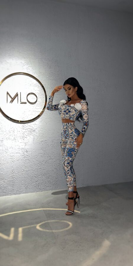 Alternative view of Set Nicolle